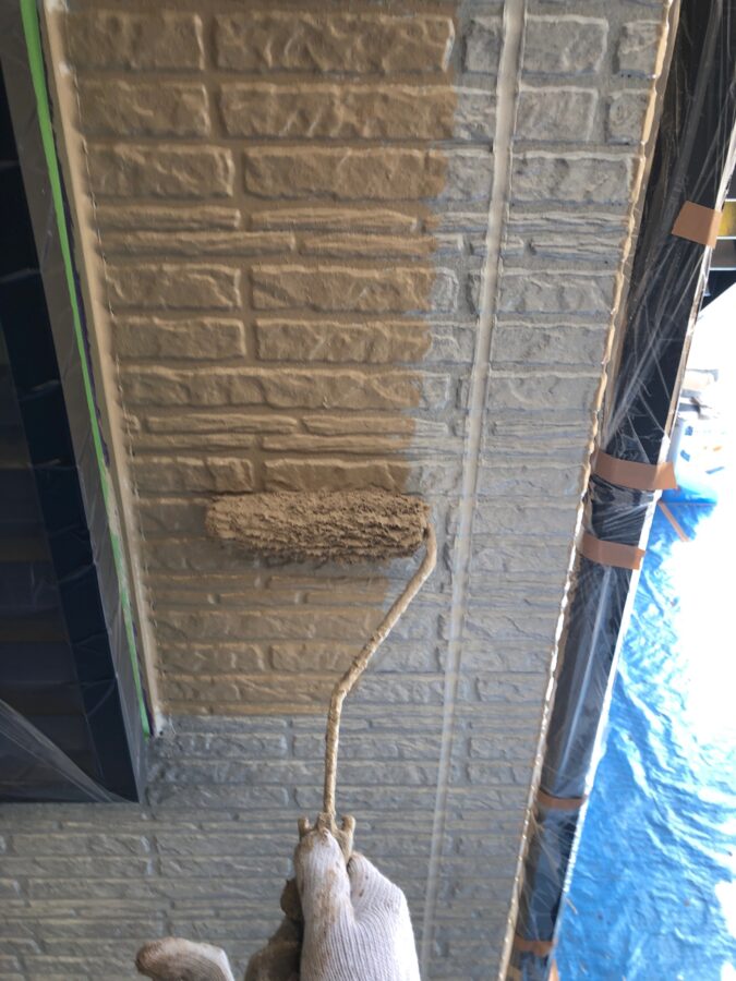 八王子市-アパート外壁屋根塗装工事　外壁中塗り